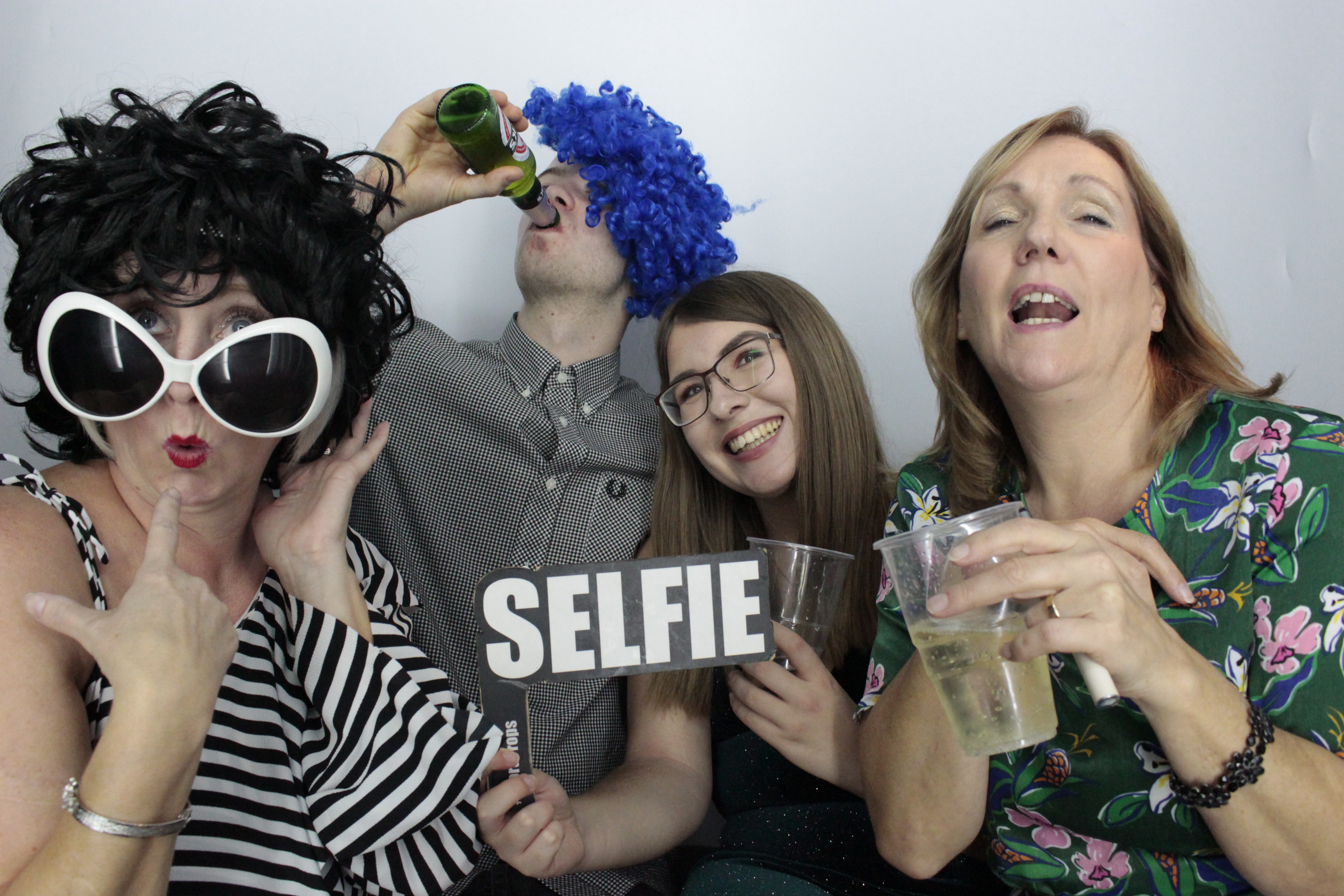 Sinead Byng 50th Birthday Party | View more photos from the event at gallery.myphotoboothexperience.co.uk/u/MyPhotoBoothExperienceLtd/Sinead-Byng-50th-Birthday-Party